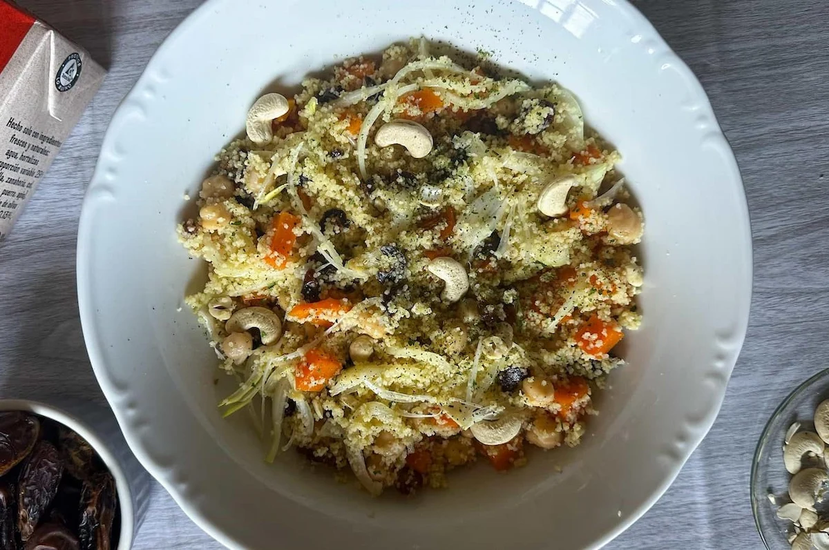 Ensalada de cuscús 2 optimizadaOK e1766576858675